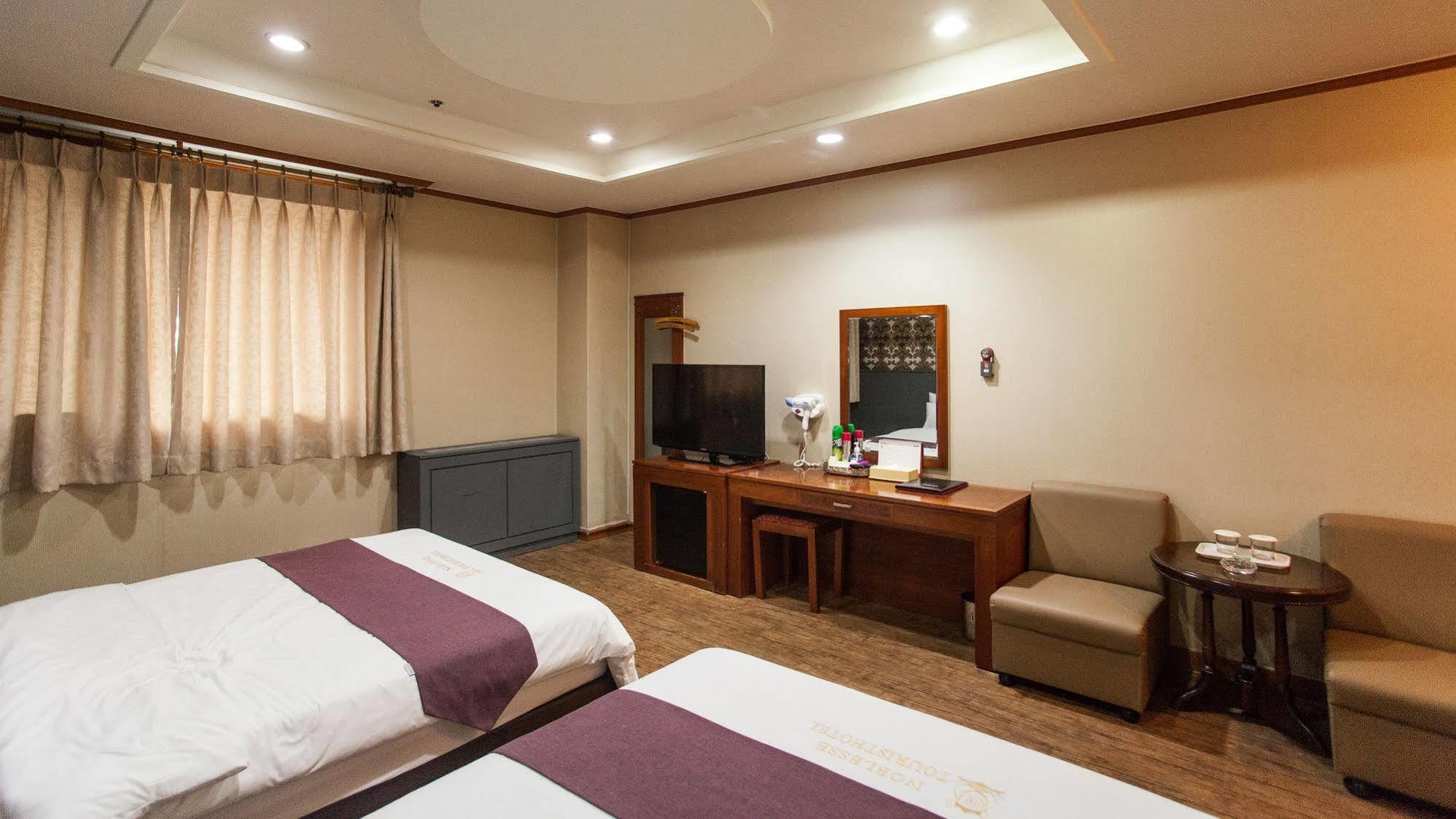 Hotel Noblesse Seul Zewnętrze zdjęcie