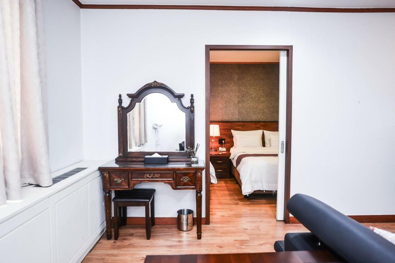 Hotel Noblesse Seul Zewnętrze zdjęcie