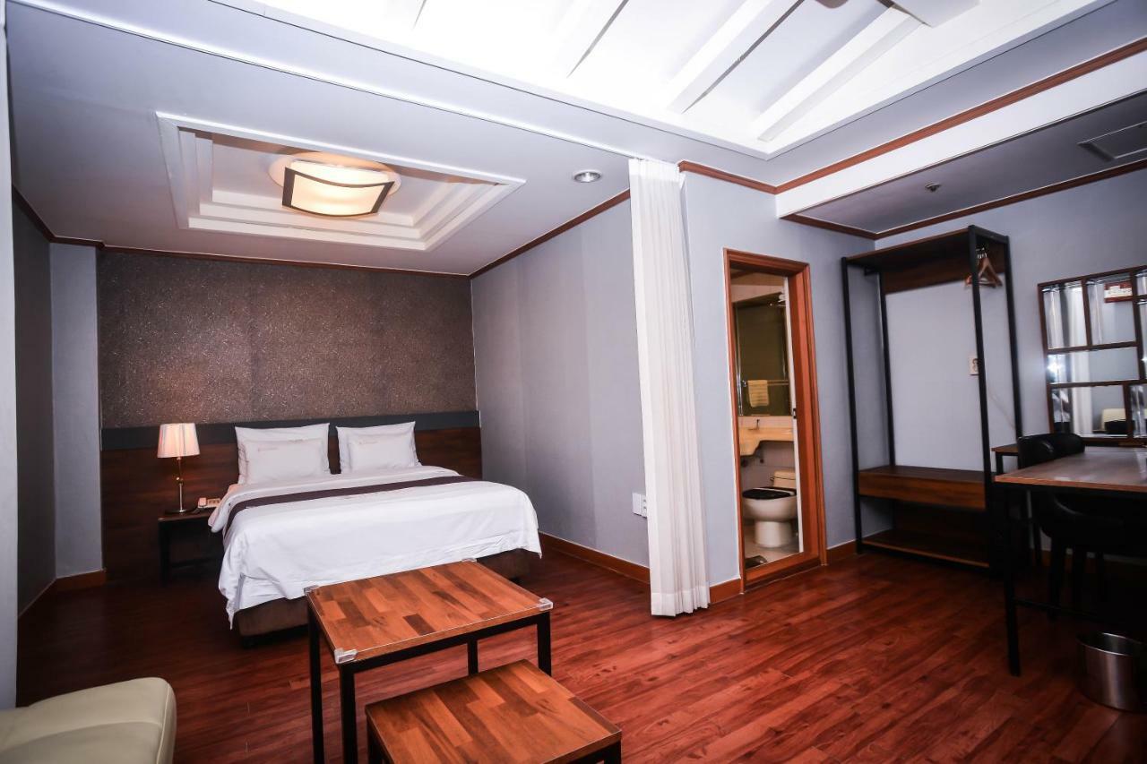 Hotel Noblesse Seul Zewnętrze zdjęcie