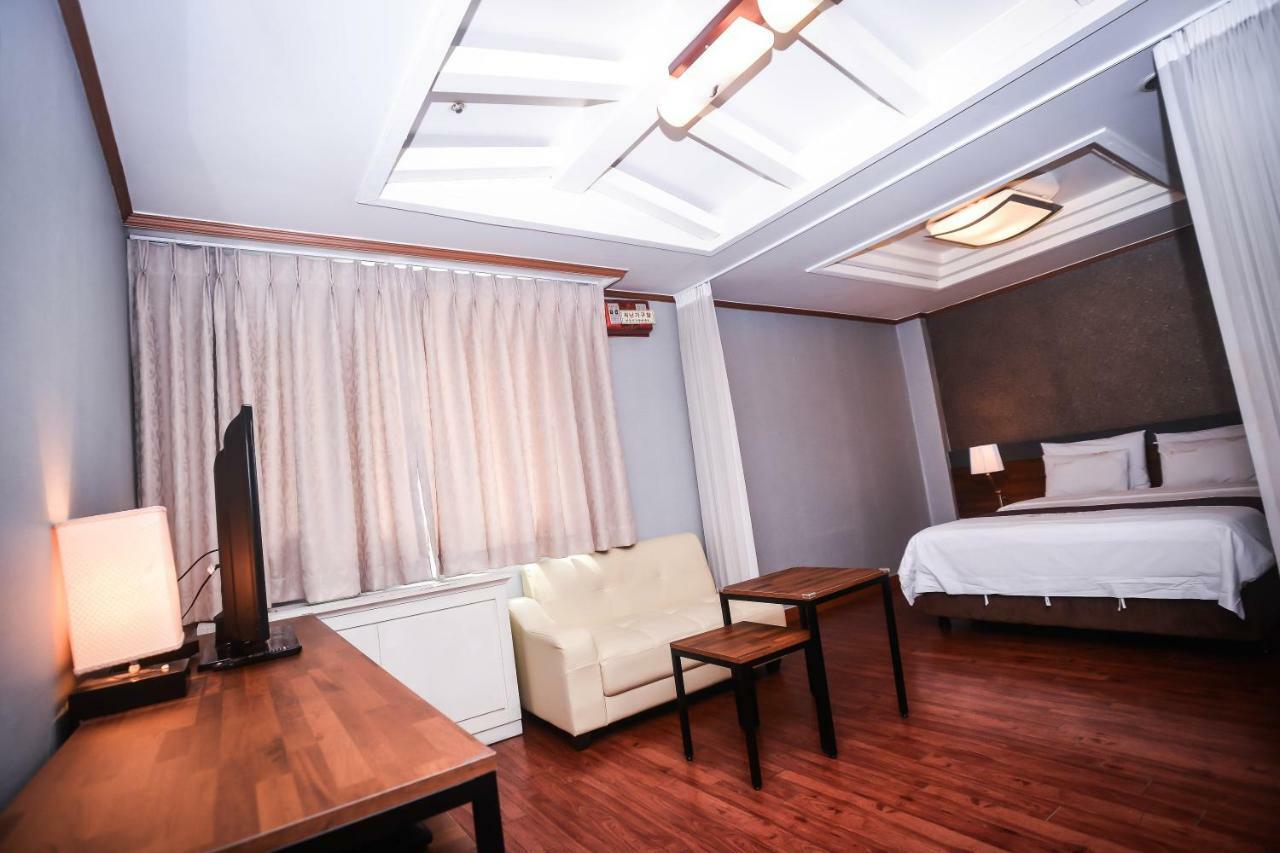Hotel Noblesse Seul Zewnętrze zdjęcie